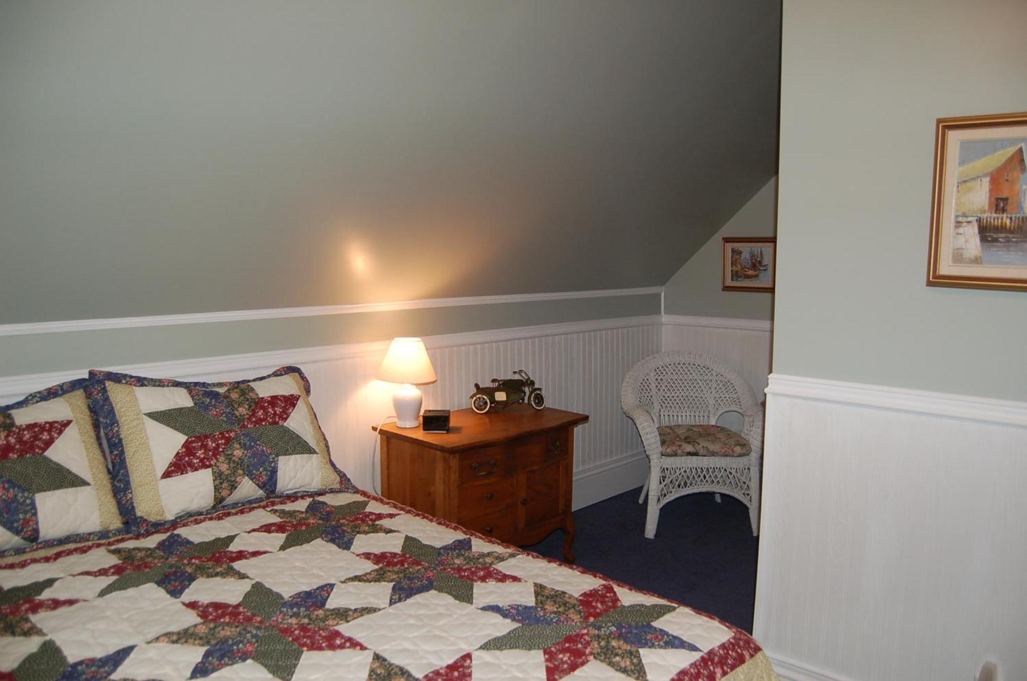 The Yellow Sidecar Bed & Breakfast Cap Le Moine